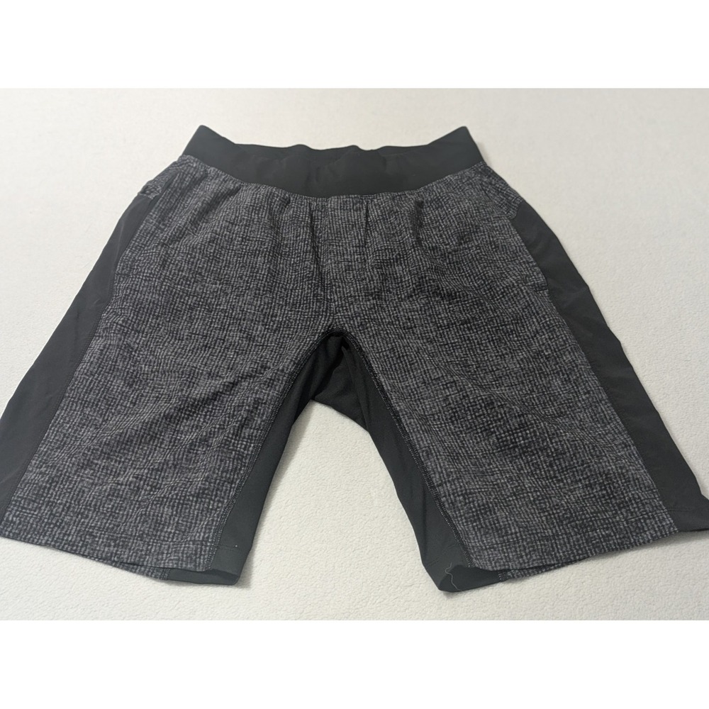 Lululemon T.H.E. Short Linerless 11" Workout Shorts Mens Size M Heather Gray